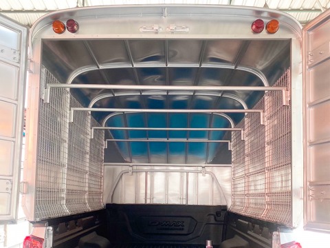 ช่างทำโครงหลังคาอลูมิเนียมกระบะ